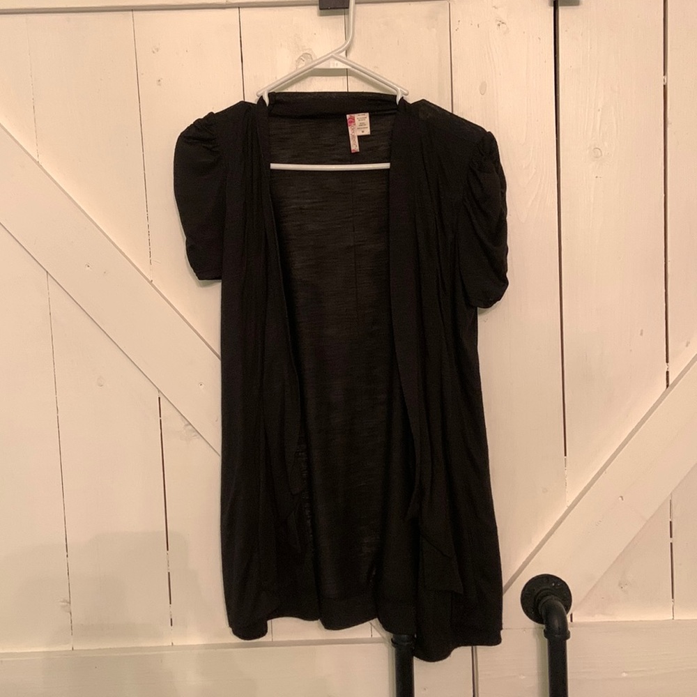 Womens medium black shirt sleeve cardigan